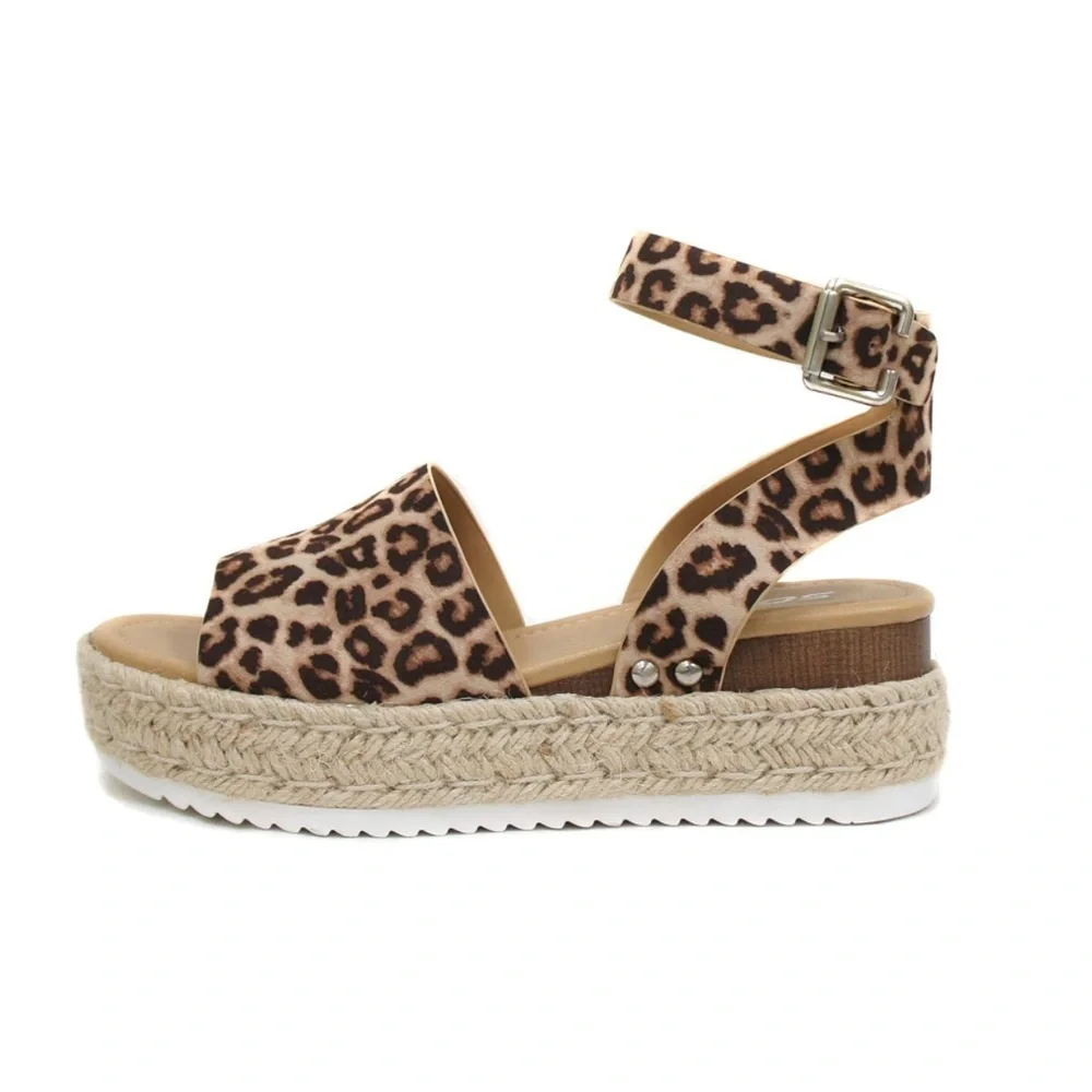 SODA Open Toe Buckle Ankle Strap cheetah Espadrilles Platform wedge size 8